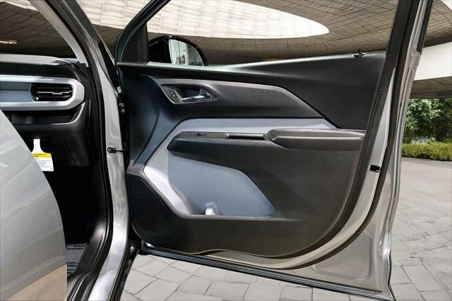 2027 Chevrolet Bolt LT FWD