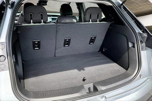 2027 Chevrolet Bolt LT FWD