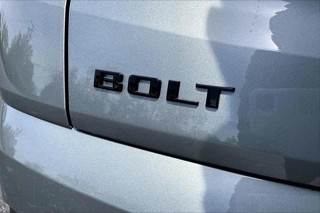 2027 Chevrolet Bolt LT FWD