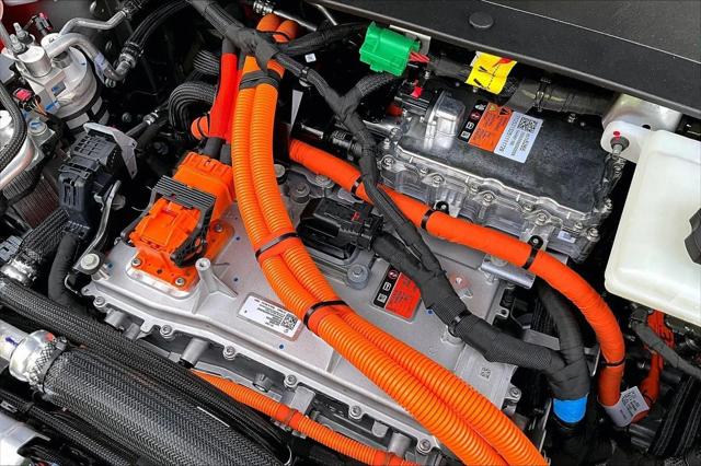 2027 Chevrolet Bolt LT FWD