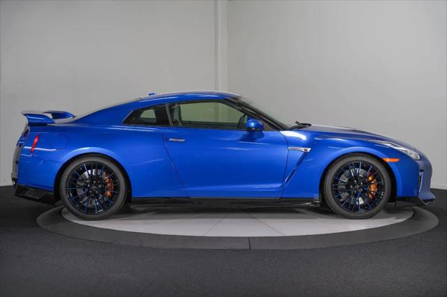 2020 Nissan GT-R Premium Dual-clutch 6-Speed Transmission