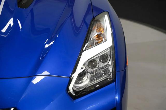 2020 Nissan GT-R Premium Dual-clutch 6-Speed Transmission