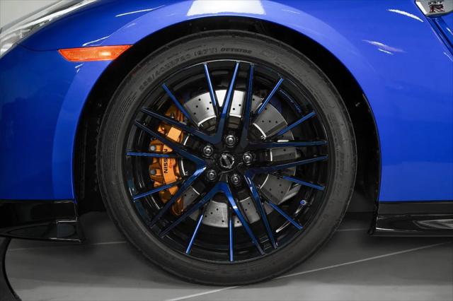 2020 Nissan GT-R Premium Dual-clutch 6-Speed Transmission