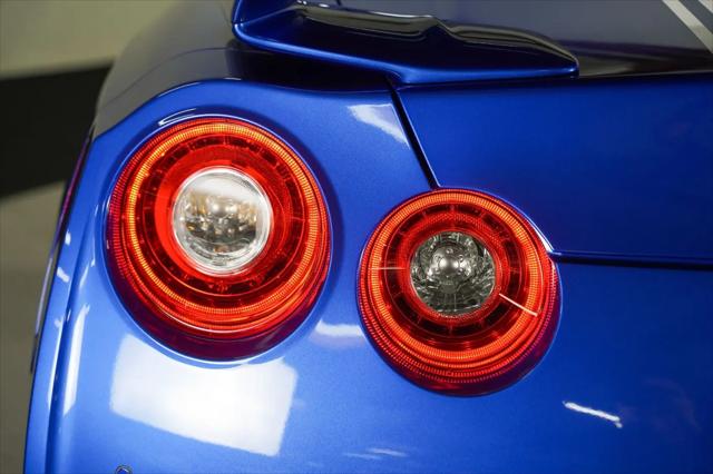 2020 Nissan GT-R Premium Dual-clutch 6-Speed Transmission