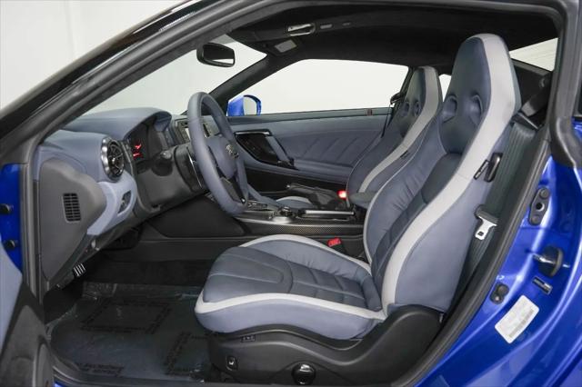 2020 Nissan GT-R Premium Dual-clutch 6-Speed Transmission