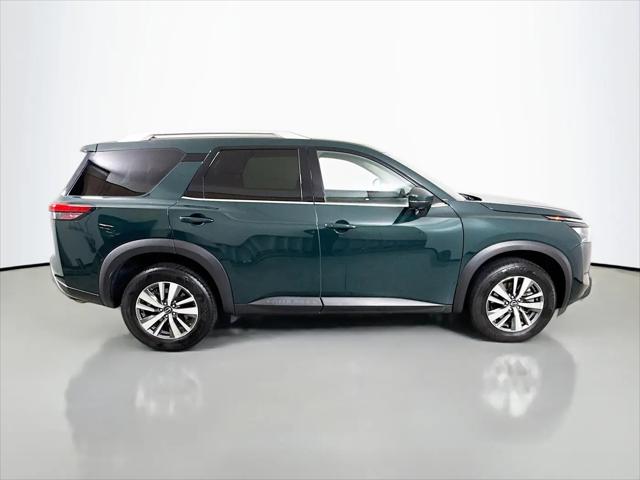 2025 Nissan Pathfinder SL 4WD