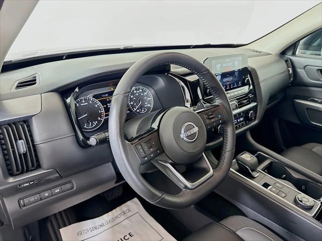 2025 Nissan Pathfinder SL 4WD