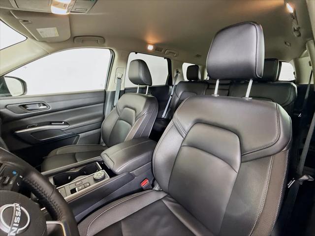 2025 Nissan Pathfinder SL 4WD