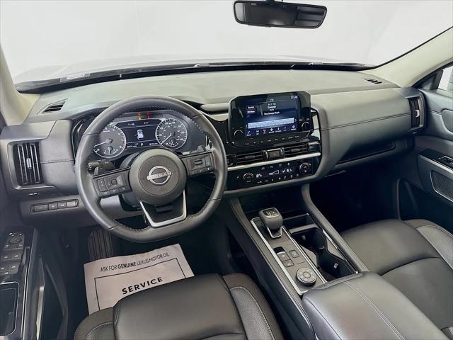2025 Nissan Pathfinder SL 4WD