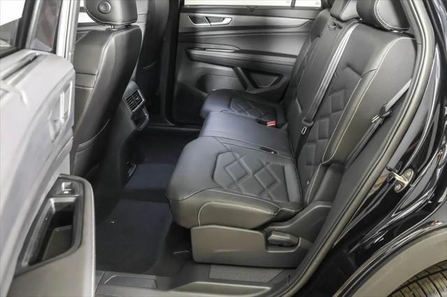 2026 Volkswagen Atlas Cross Sport SE with Technology