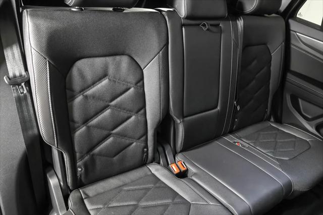 2026 Volkswagen Atlas Cross Sport SE with Technology