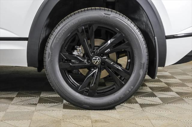 2026 Volkswagen Atlas Cross Sport SEL R-Line Black