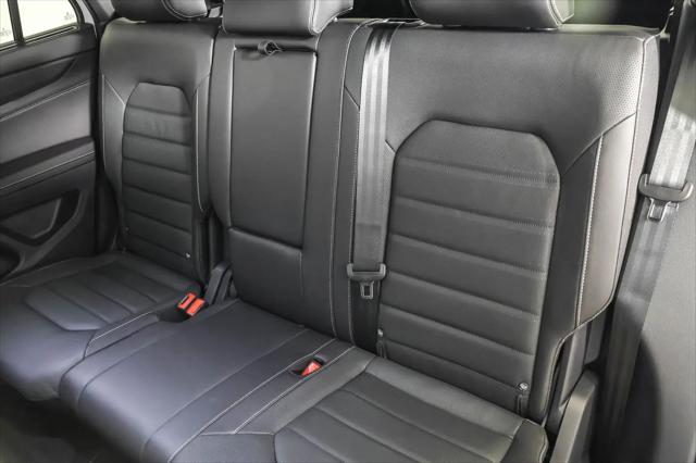 2026 Volkswagen Atlas Cross Sport SEL R-Line Black