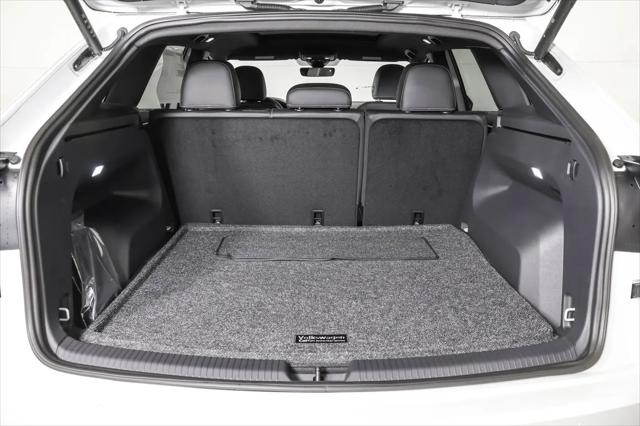 2026 Volkswagen Atlas Cross Sport SEL R-Line Black