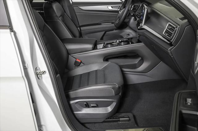 2026 Volkswagen Atlas Cross Sport SEL R-Line Black