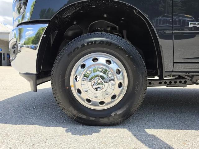 2026 Ram 3500 Big Horn Crew Cab 4x4 8' Box
