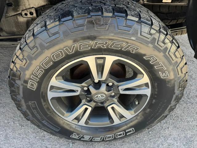 2017 Toyota Tacoma SR V6