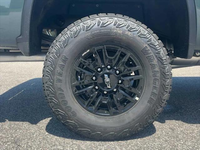 2026 Chevrolet Silverado 2500HD Crew Cab, Standard Bed, XR2, 4WD