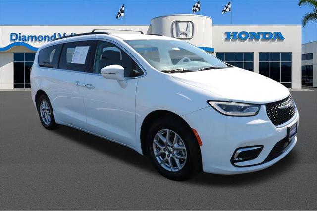 2022 Chrysler Pacifica Touring L for sale in Hemet, CA