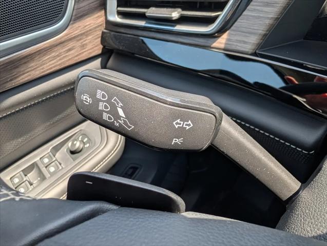 2024 Volkswagen Atlas 2.0T SEL
