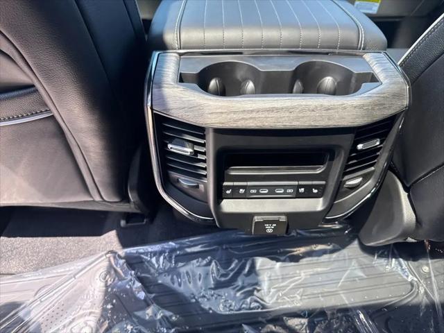 2026 Ram 1500 Limited Crew Cab 4x4 5'7" Box
