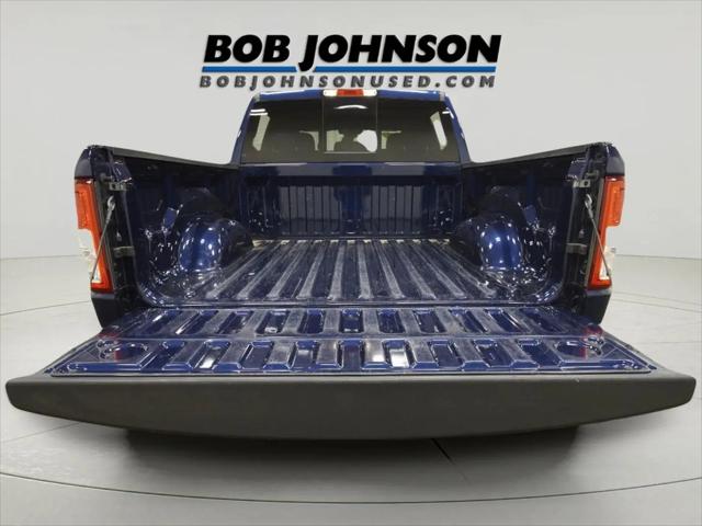 2022 Ram 1500 Big Horn Crew Cab 4x4 5'7" Box