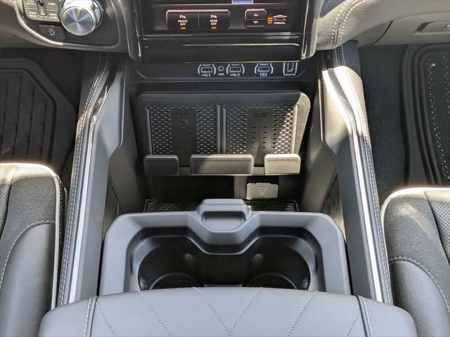 2026 Ram 1500 Limited Crew Cab 4x4 5'7" Box