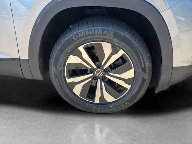 2024 Volkswagen Atlas 2.0T SE