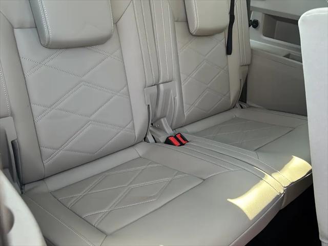 2024 Volkswagen Atlas 2.0T SE