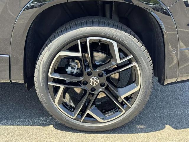 2026 Volkswagen Tiguan SEL R-Line Turbo