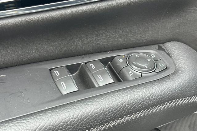 2025 GMC Yukon 4WD Denali