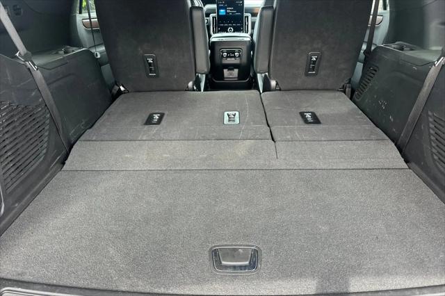 2025 GMC Yukon 4WD Denali