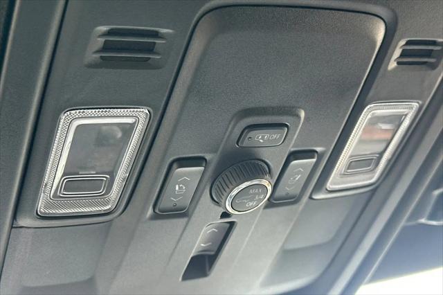 2025 GMC Yukon 4WD Denali