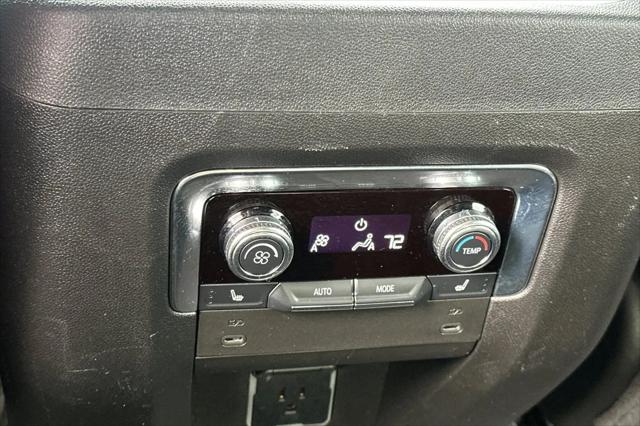 2025 GMC Yukon 4WD Denali