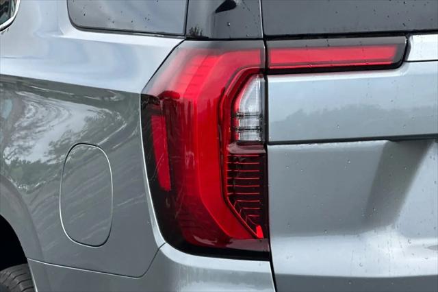 2025 GMC Yukon 4WD Denali