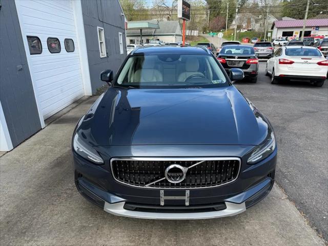 2020 Volvo V90 Cross Country T6