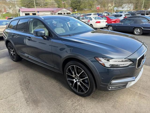 2020 Volvo V90 Cross Country T6