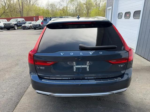 2020 Volvo V90 Cross Country T6