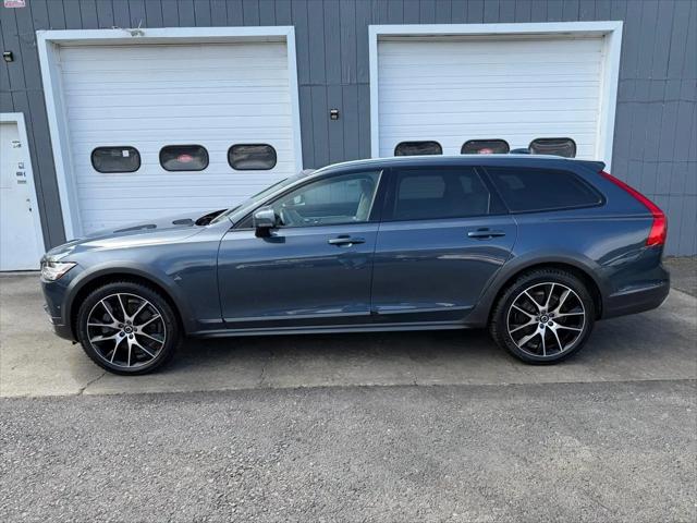 2020 Volvo V90 Cross Country T6