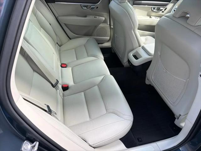 2020 Volvo V90 Cross Country T6