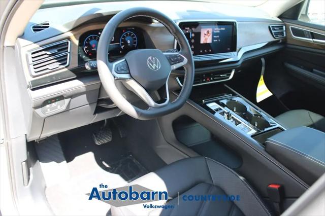 2026 Volkswagen Atlas SE with Technology