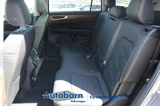 2026 Volkswagen Atlas SE with Technology