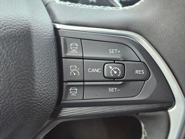 2026 Jeep Grand Cherokee Laredo 4x2