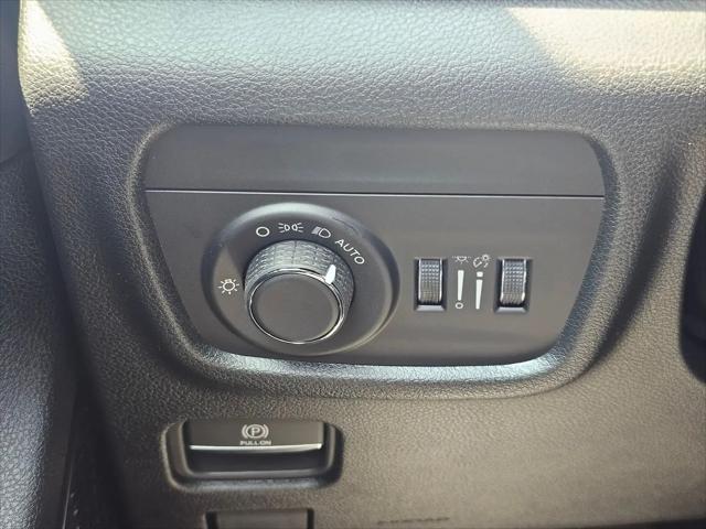 2026 Jeep Grand Cherokee Laredo 4x2