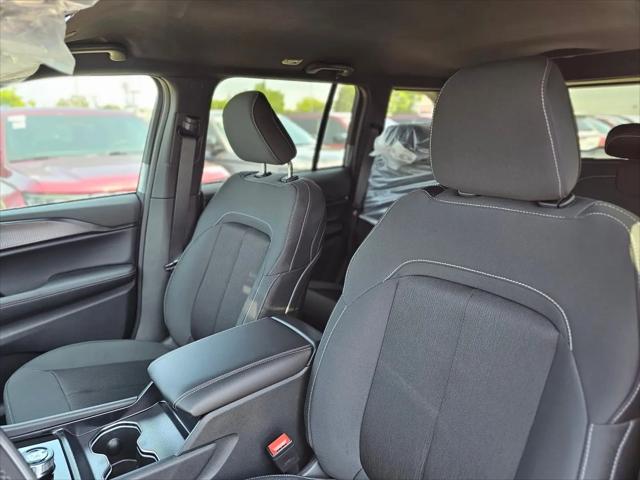 2026 Jeep Grand Cherokee Laredo 4x2