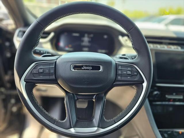 2026 Jeep Grand Cherokee Laredo 4x2