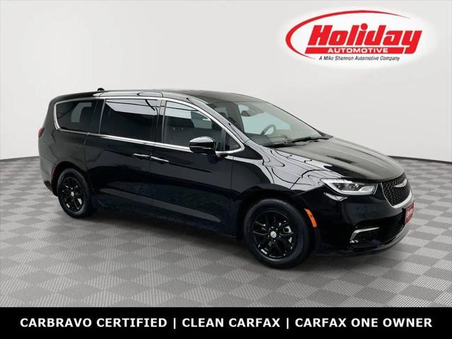 2025 Chrysler Pacifica Select for sale in Fond Du Lac, WI