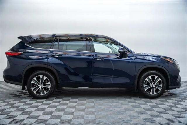 2022 Toyota Highlander Hybrid XLE