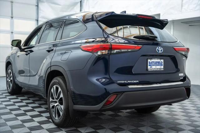 2022 Toyota Highlander Hybrid XLE