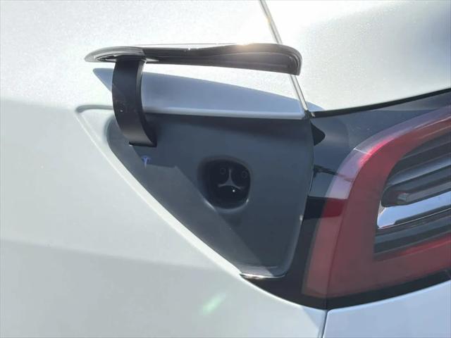 2025 Tesla Model Y Long Range Dual Motor Rear-Wheel Drive